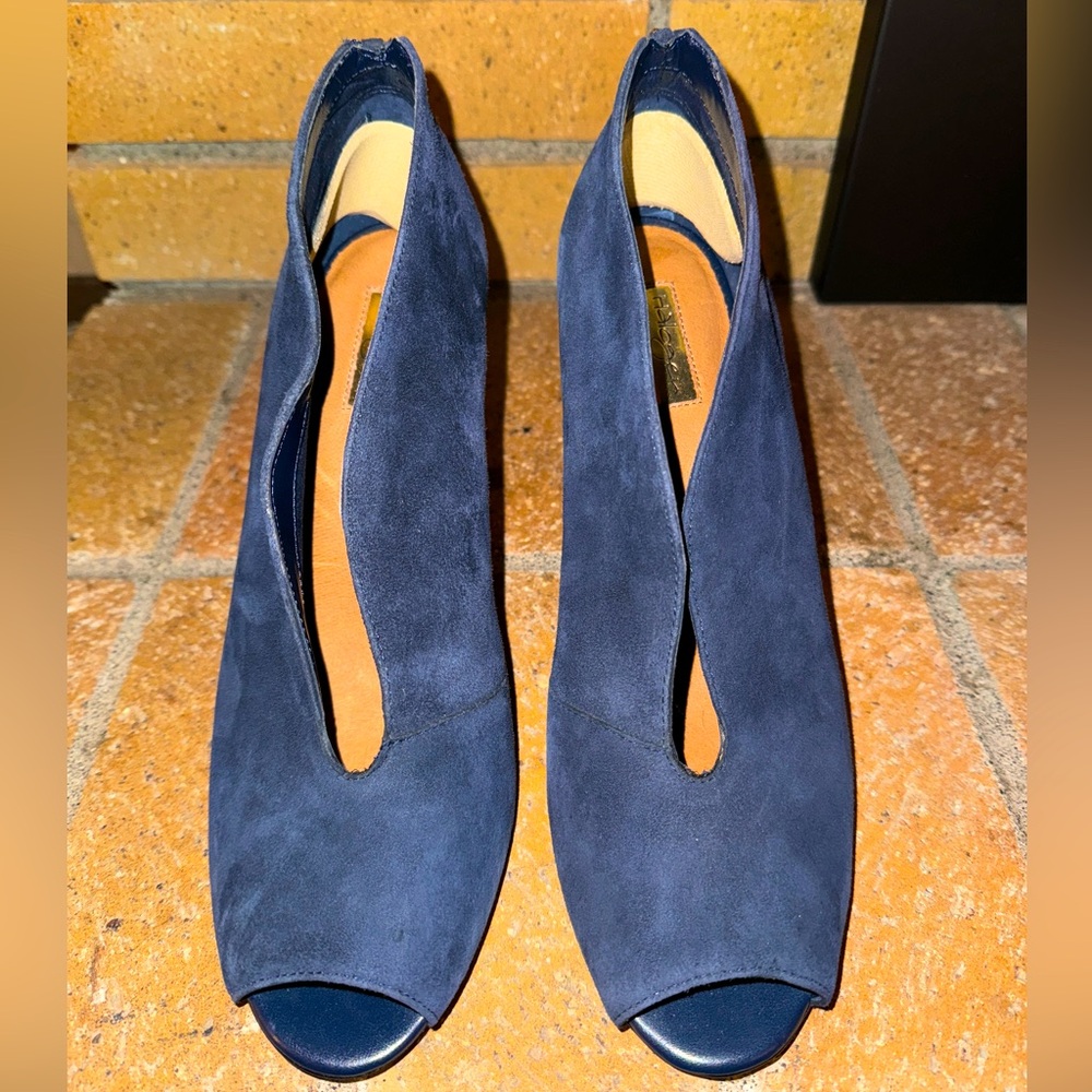 HALOGEN BLUE SUEDE SPRING/SUMMER HEEL